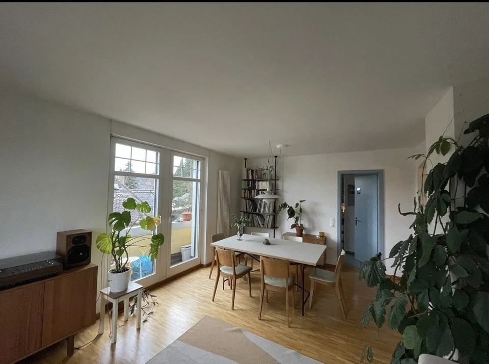 WG-Zimmer im ruhigen Zelgli-Quartier sucht dich! 🏡