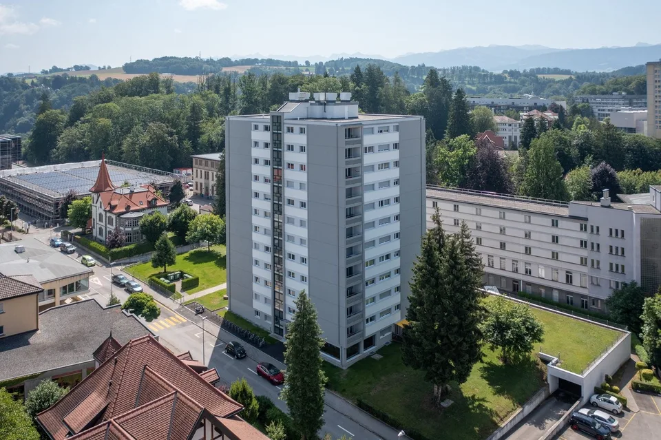Appartement de 4.5 pièces au dernier étage avec balcon