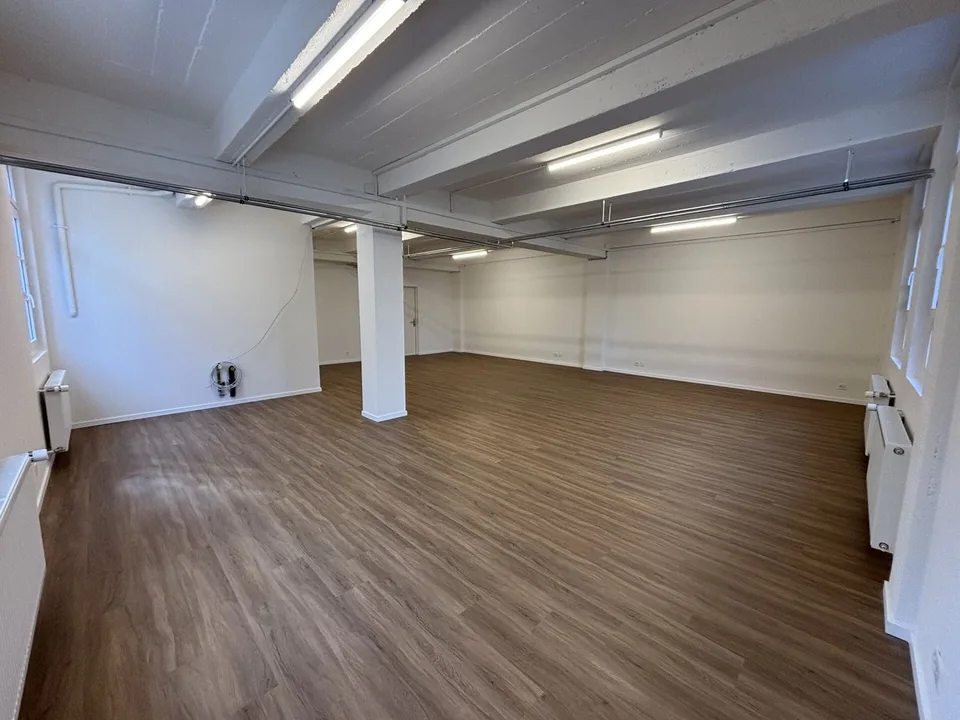 Emplacement Premium : bureau de 83 m2 rénové au coeur du Flon !