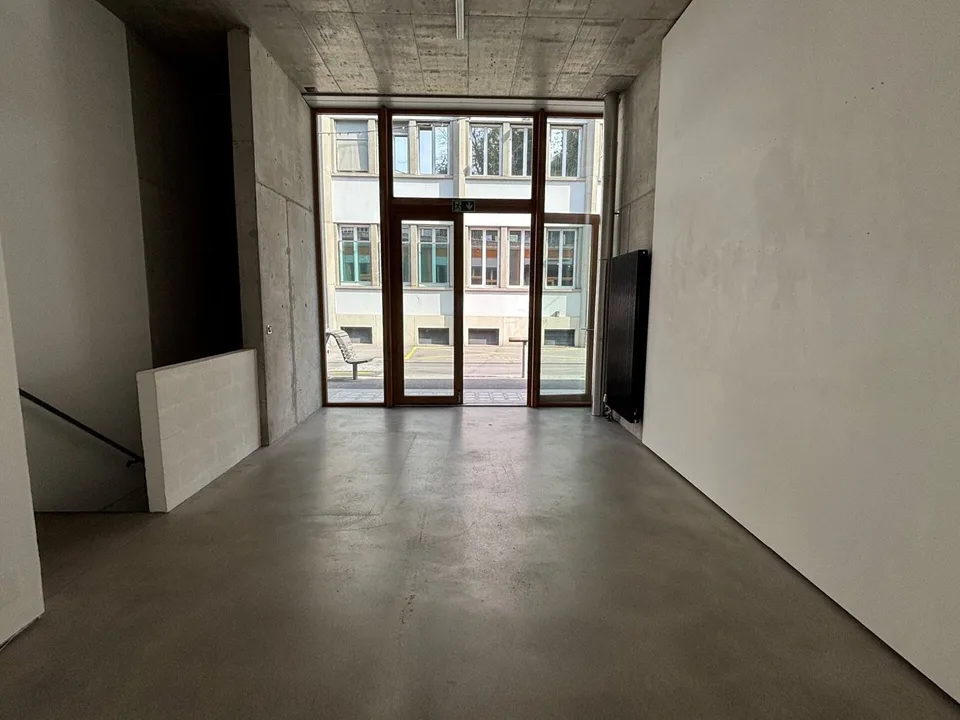 Arcade commerciale de 75 m2 en centre-ville