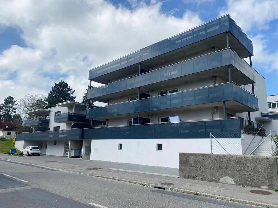 ROMONT - Parking intérieur à louer