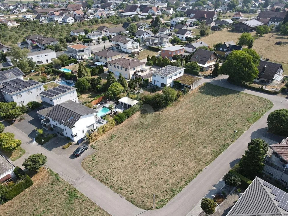 BAUPARADIES IM FAMILIENFREUNDLICHEN QUARTIER