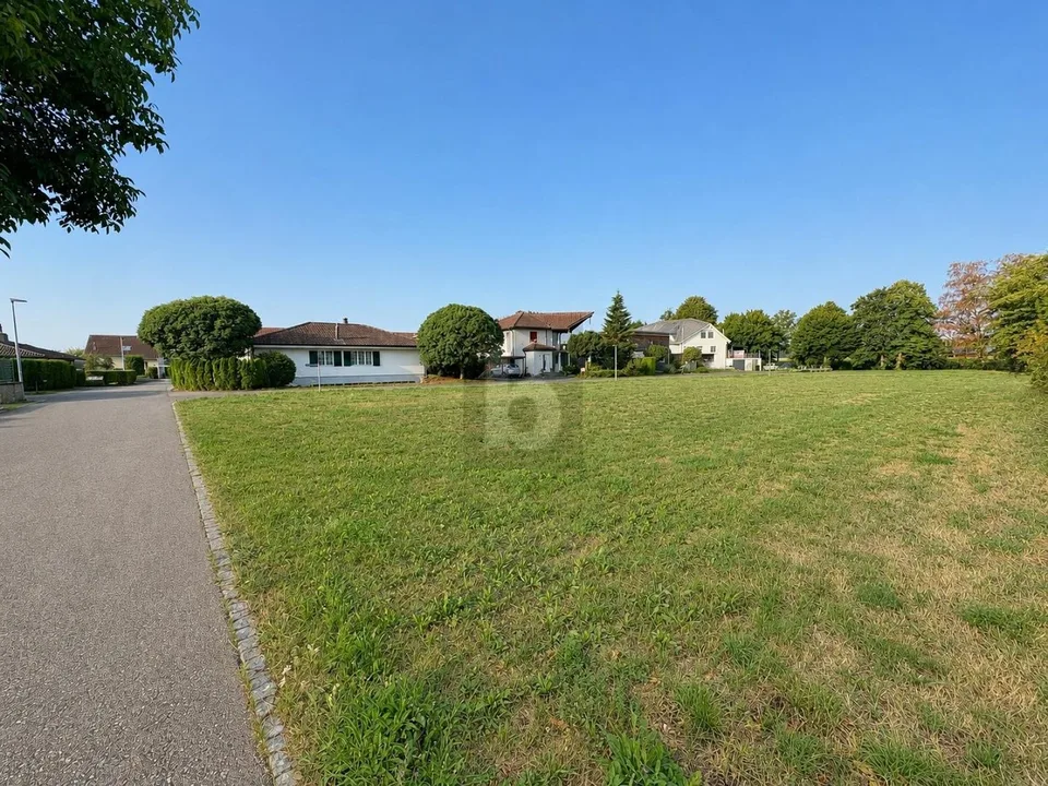 BAUPARADIES IM FAMILIENFREUNDLICHEN QUARTIER