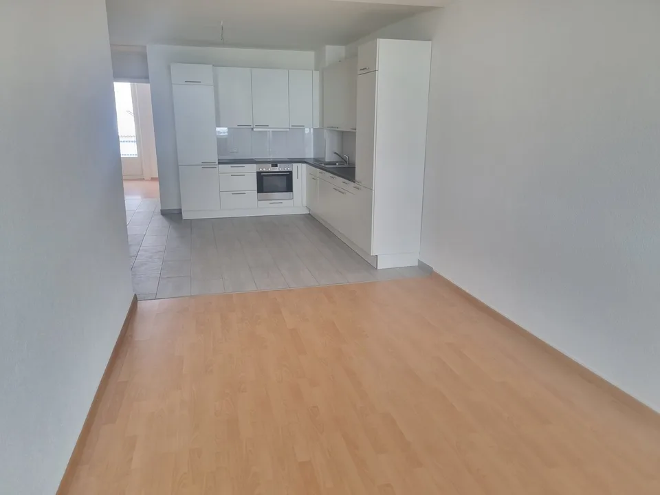 Ideale Lage - Balkon - geräumig