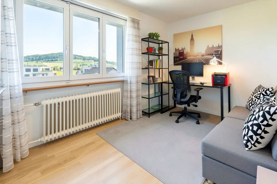 Helle 3.5-Zimmerwohnung mit Balkon und Weitblick