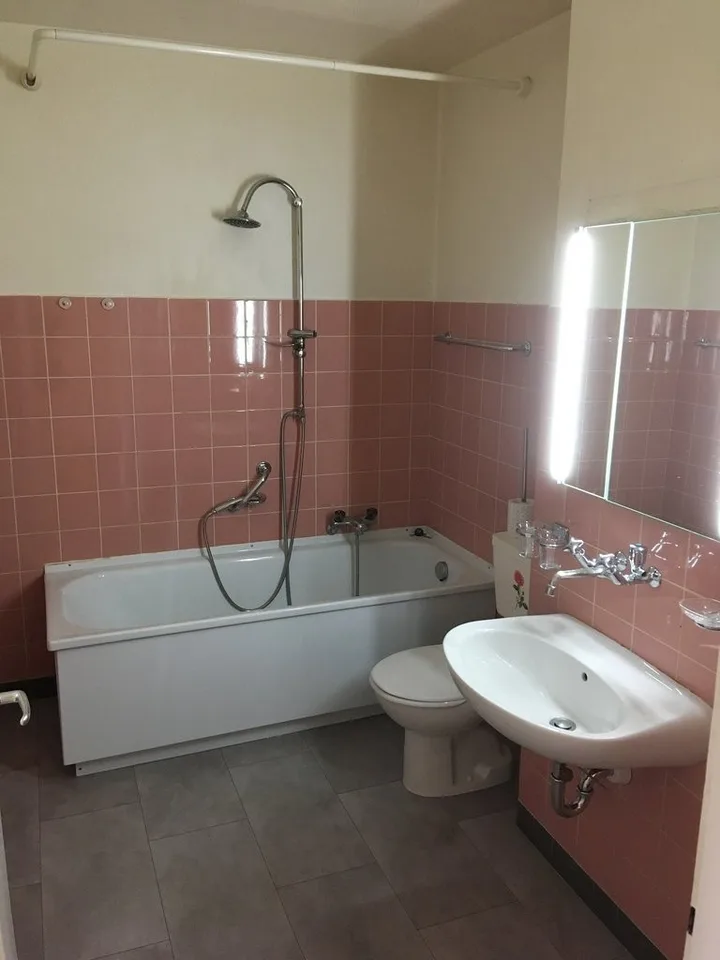 JOLI LOGEMENT AVEC BALCON – foto 7 di 8
