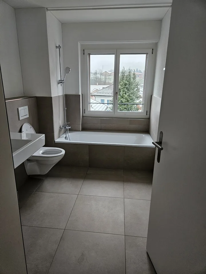 Großzügige, moderne Wohnung 4.5 Zimmerwohnung