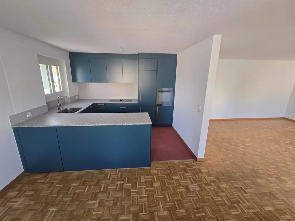 Neu sanierte 2.5-Zimmerwohnung am Rande von Schlieren.