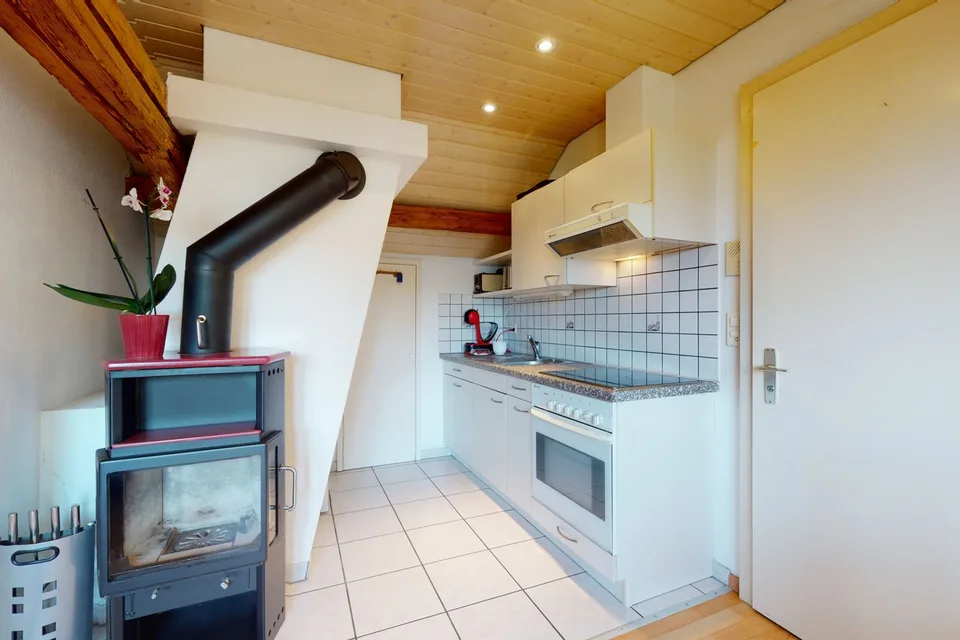 2 Zimmer möblierte Dachwochnung