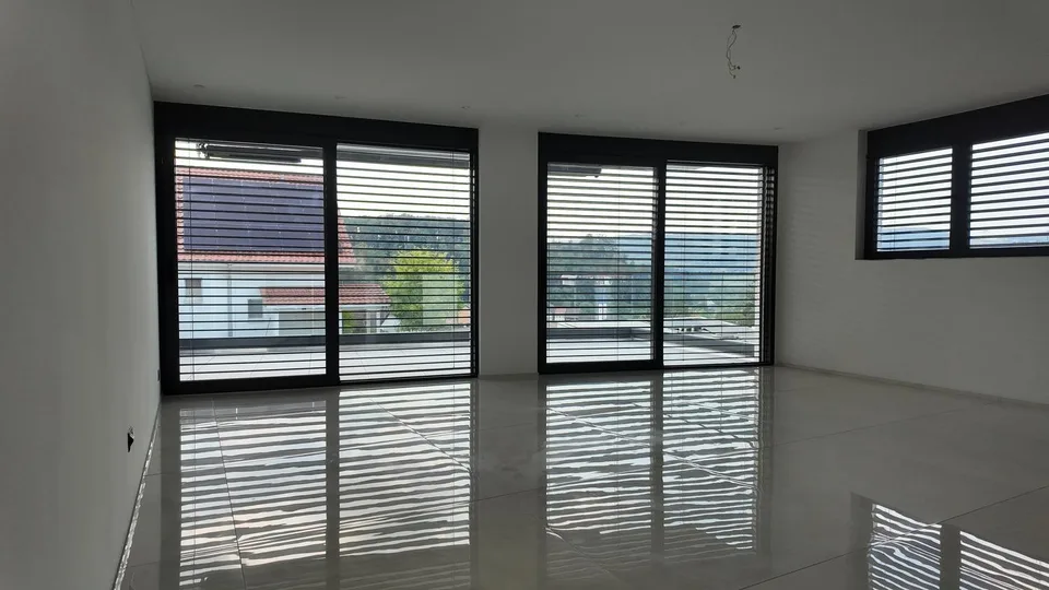 Elegantes 5.5-Zimmer-Einfamilienhaus – Erstbezug mit hochwertiger Ausstattung