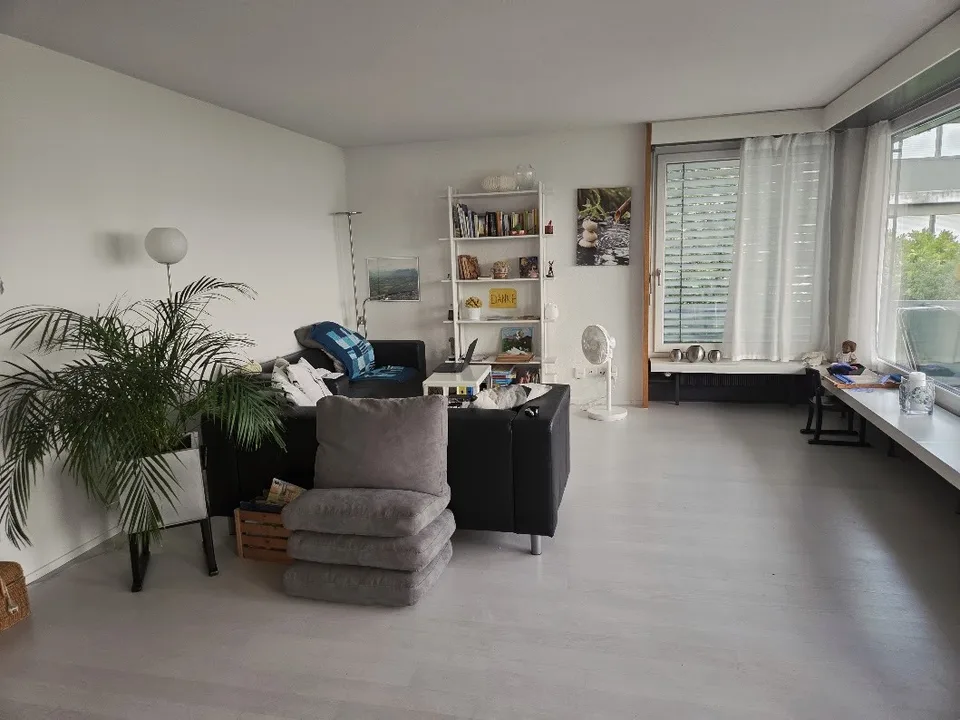 Befristet : 2.5-Zimmer Wohnung vom 01.10.2026 - 30.04.2027 möbliert