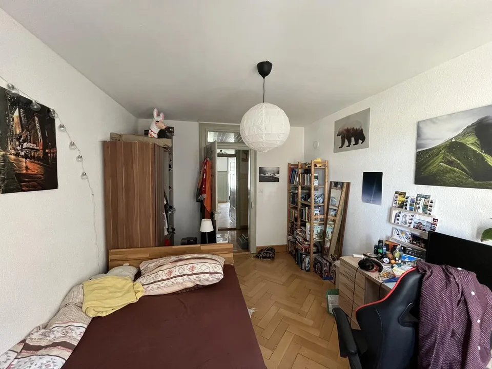 WG-Zimmer in zentraler Altbauwohnung mit Dachterrasse