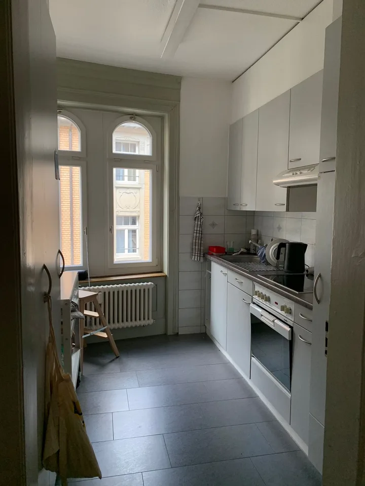 WG-Zimmer in zentraler Altbauwohnung mit Dachterrasse