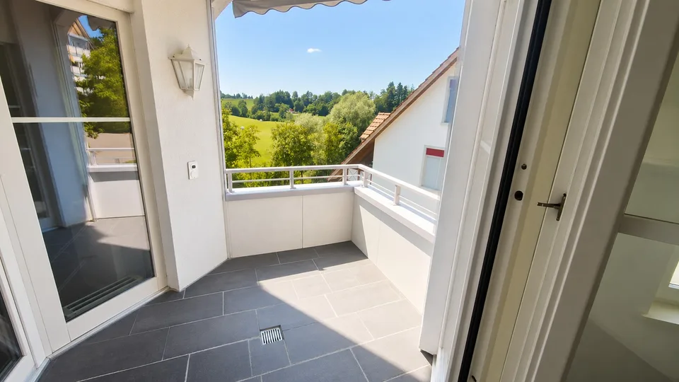 Helle 3.5-Zimmer-Dachgeschosswohnung mit modernem Ausbaustandard in Bäretswil