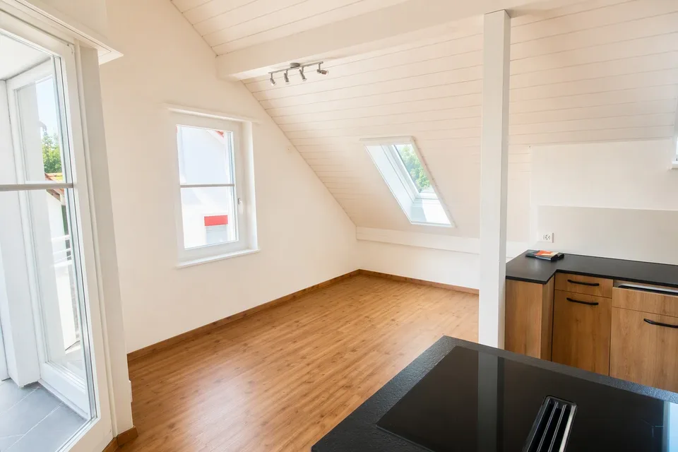 Helle 3.5-Zimmer-Dachgeschosswohnung mit modernem Ausbaustandard in Bäretswil