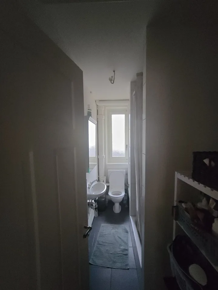 Befristetes WG-Zimmer ab 23.3 für ca. 4 Wochen