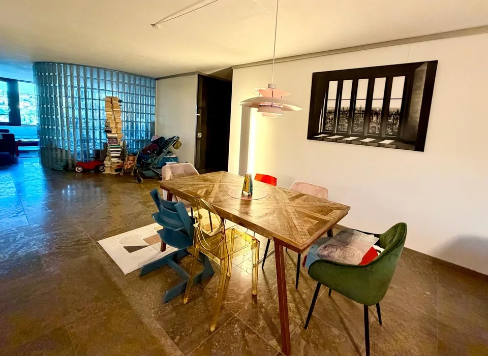 Zentrale 4.5 Zimmer-Wohnung an der Europaallee in Zürich