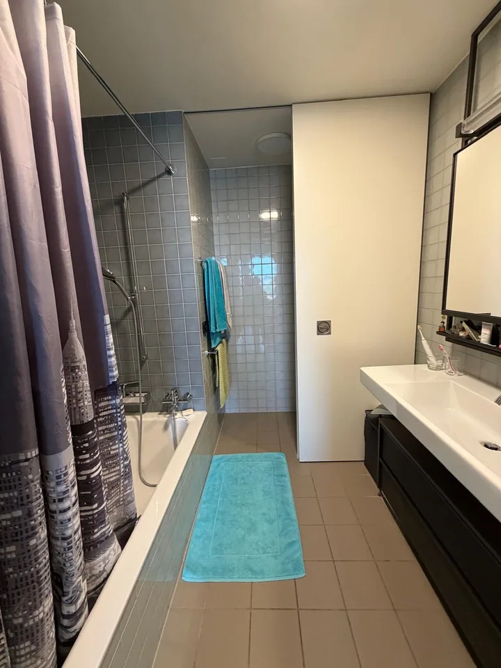 Zentrale 4.5 Zimmer-Wohnung an der Europaallee in Zürich