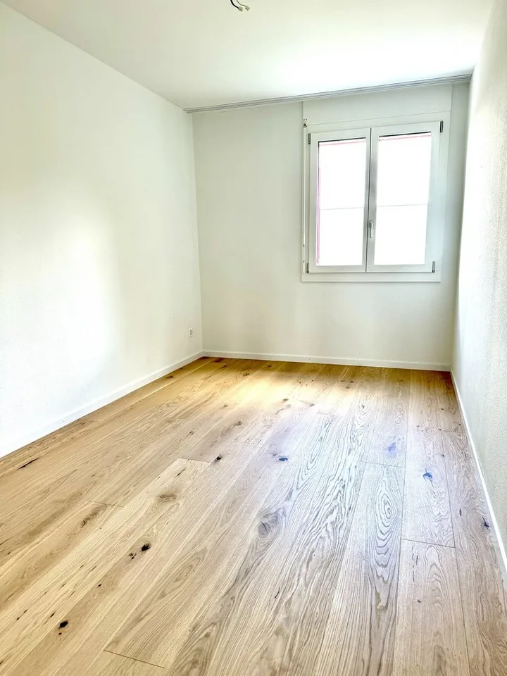 Sanierte 4.5-Zimmer-Wohnung an zentraler Lage zu vermieten!