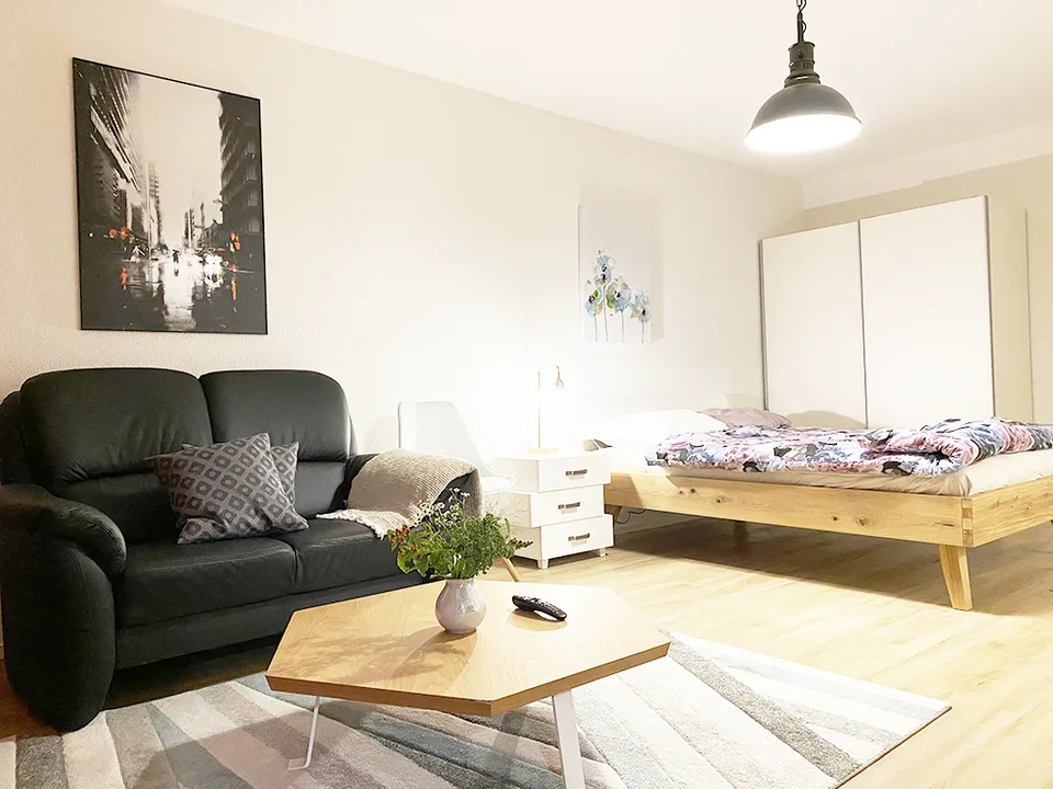 🏡 Vollständig möblierte 1,5-Zimmer-Wohnung zur Miete – Ueberlandstrasse, 8051 Zürich