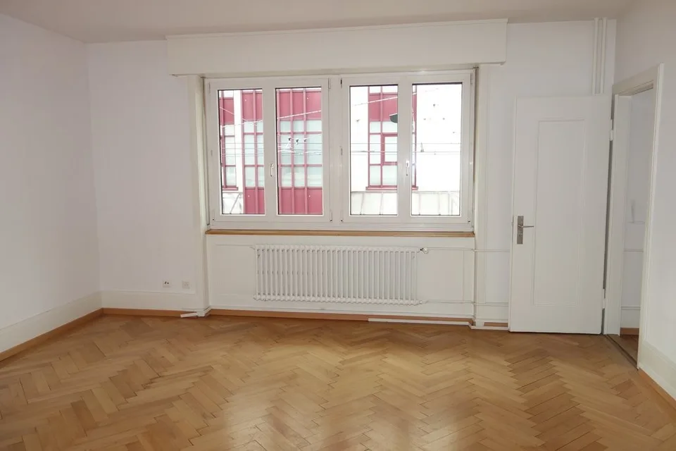 Befristete charmante Wohnung unmittelbar beim Bahnhof Zürich-Oerlikon