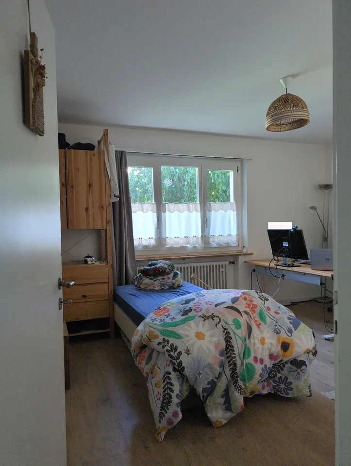 WG-Zimmer in 2er WG im lauschigen Höngg nahe Limmat (4-ZiWo)