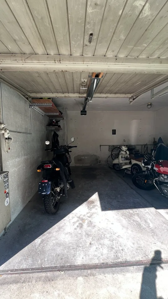 GARAGE BOX ZU VERMIETEN AB SOFORT