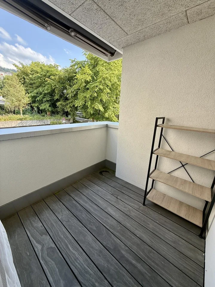 Moderne 1,5 Zimmer Wohnung mit Balkon in Zug