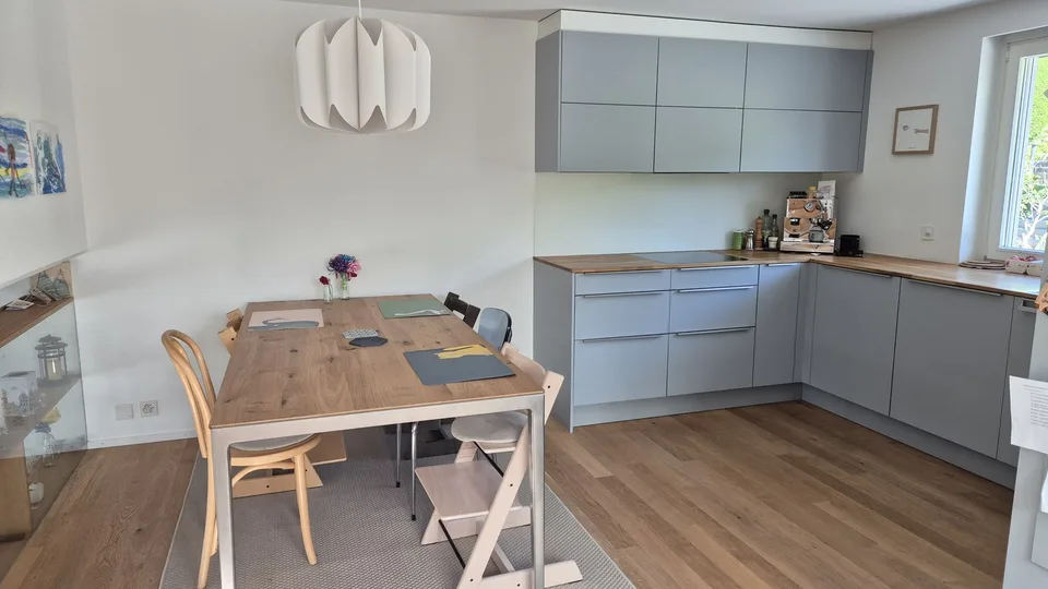 4,5-Zi-Haus in Schliern (BE), möbliert, auf Zeit
