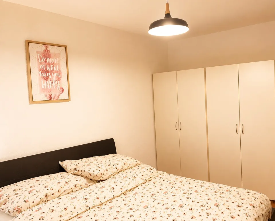 ✨ Furnished 2.5-Room Apartment with Balcony 3rd Floor, Right  Riehenring 143, 4058 Base