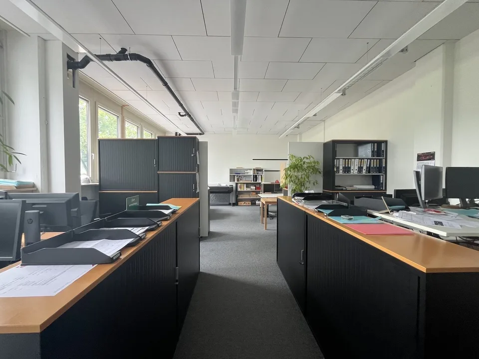 Attraktive Büro- und Lagerräumlichkeit in Münchenstein