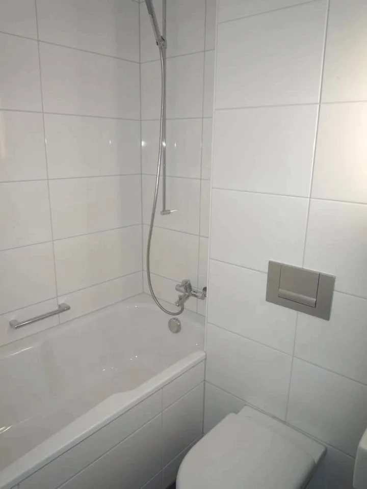 Moderne 1-ZW à 25 m² zuoberst im 3. OG mit Balkon
