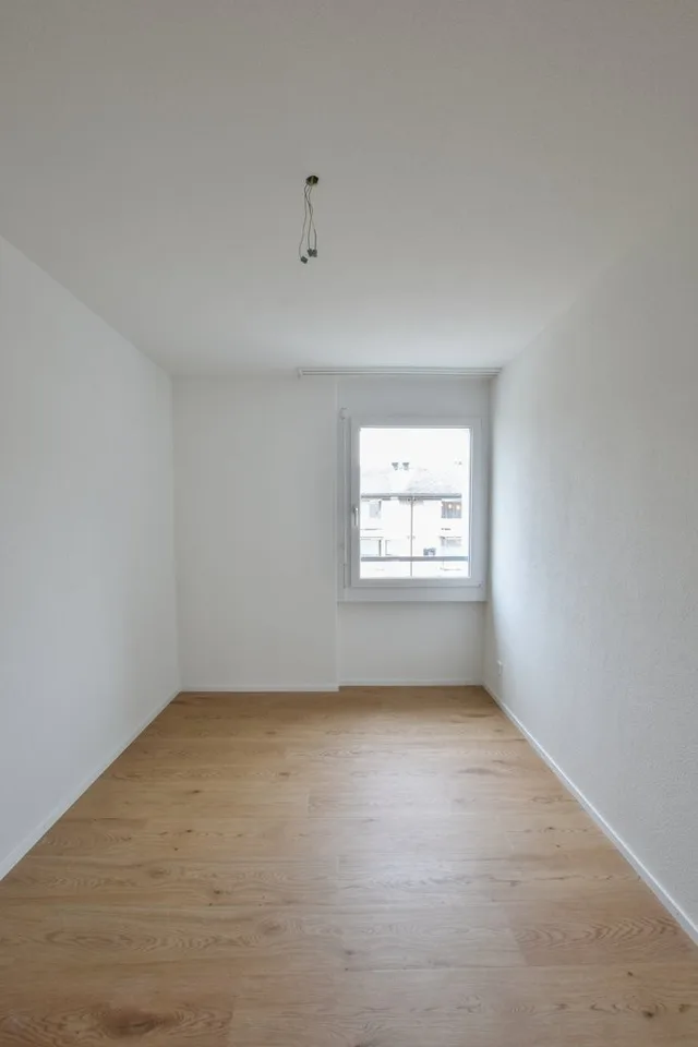 Neu sanierte 4.5-Zimmerwohnung im Erdgeschoss in Ostermundigen