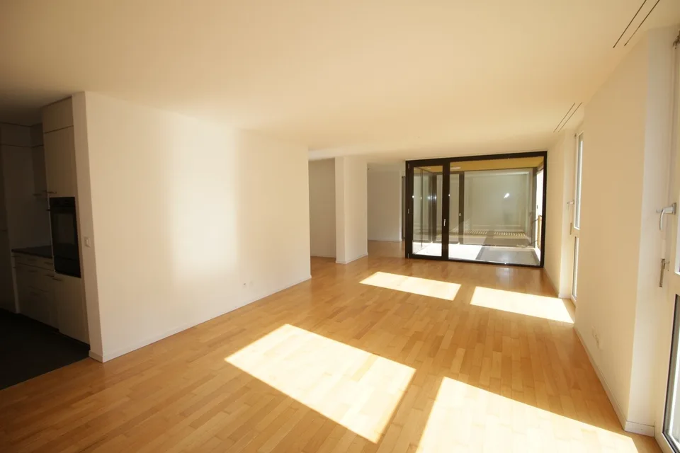 Très grand 2½ pièces type loft de 94 m2 résolument moderne !