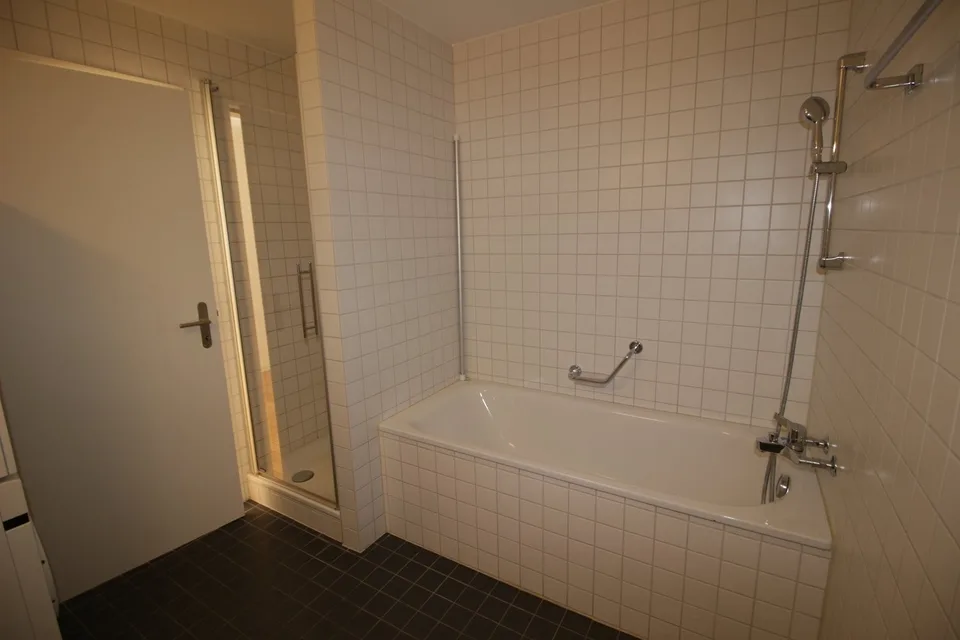 Très grand 2½ pièces type loft de 94 m2 résolument moderne !