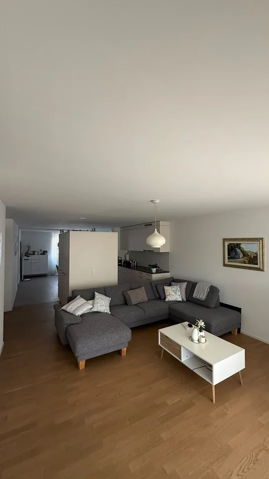 Attraktive 4.5-Zimmerwohnung mit Balkon, Garagenbox und Top-Lage