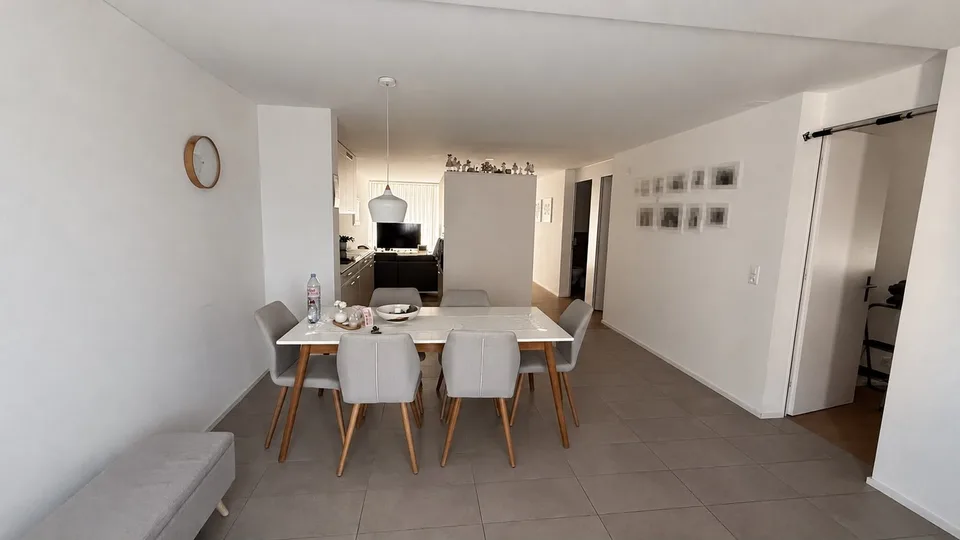 Attraktive 4.5-Zimmerwohnung mit Balkon, Garagenbox und Top-Lage