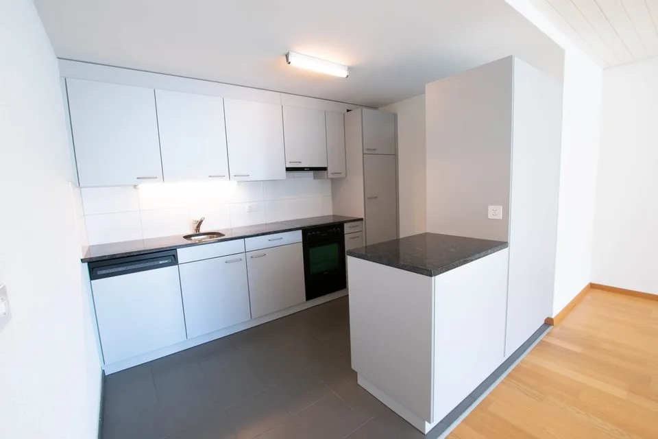Familienfreundliche 5.5 Zimmerwohnung zu vermieten