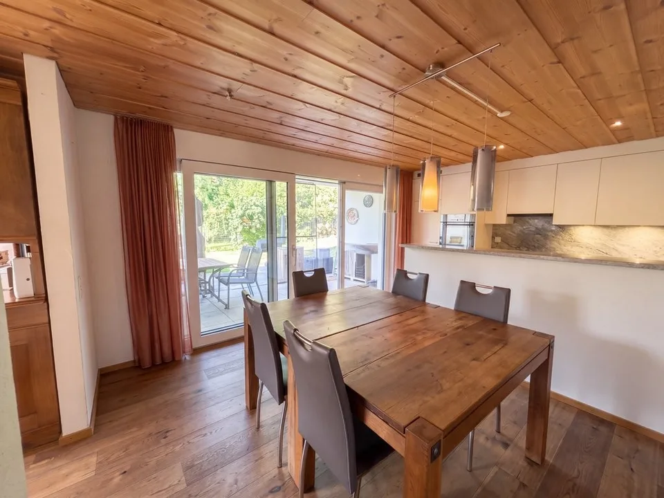 Moderne Erdgeschosswohnung mit eigenem Gartenbereich