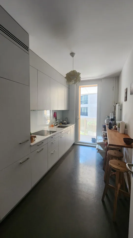 Sunny room in a shared flat (available 30.08 to 27.09.2026)