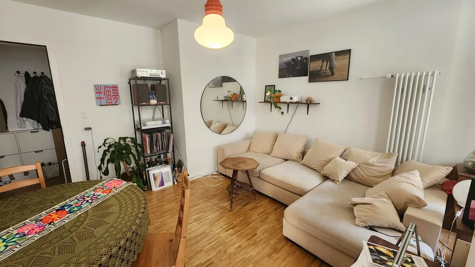 Sunny room in a shared flat (available 30.08 to 27.09.2026)