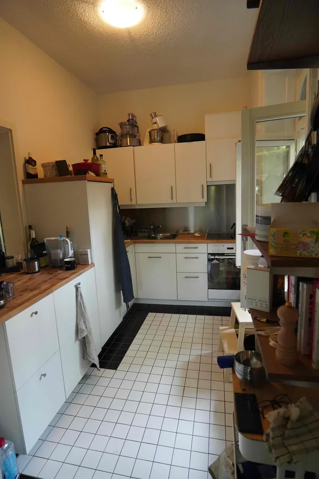 Charming 2.5-Room Ground Floor Apartment with Garden near Lake Zürich  Seestrasse, 8038 Zürich