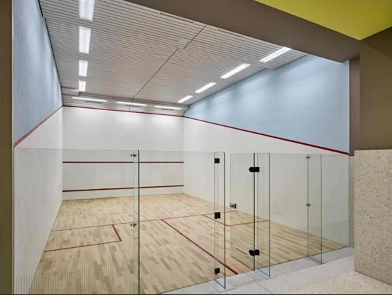 2.5-Zimmer in Kloten mit Pool, Gym & Co.