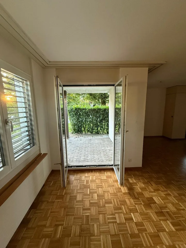 Single Room Available – Bubikon