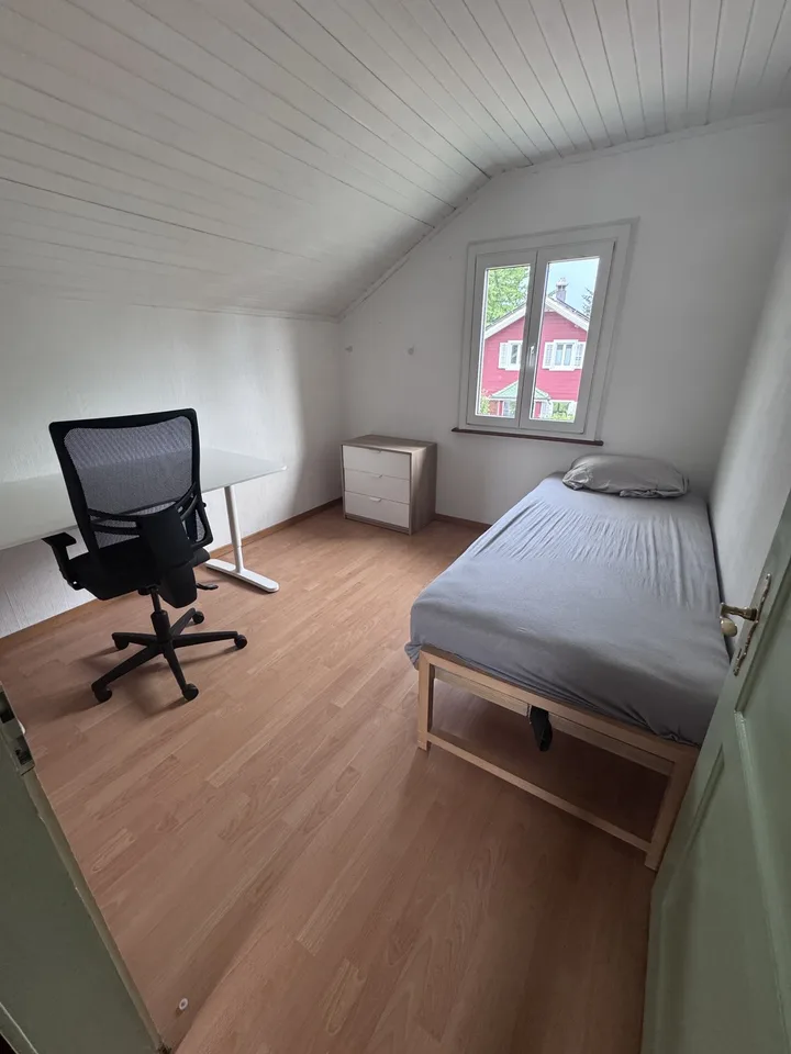 Möbliertes Zimmer mit Garten un Parkplatz in Arbon