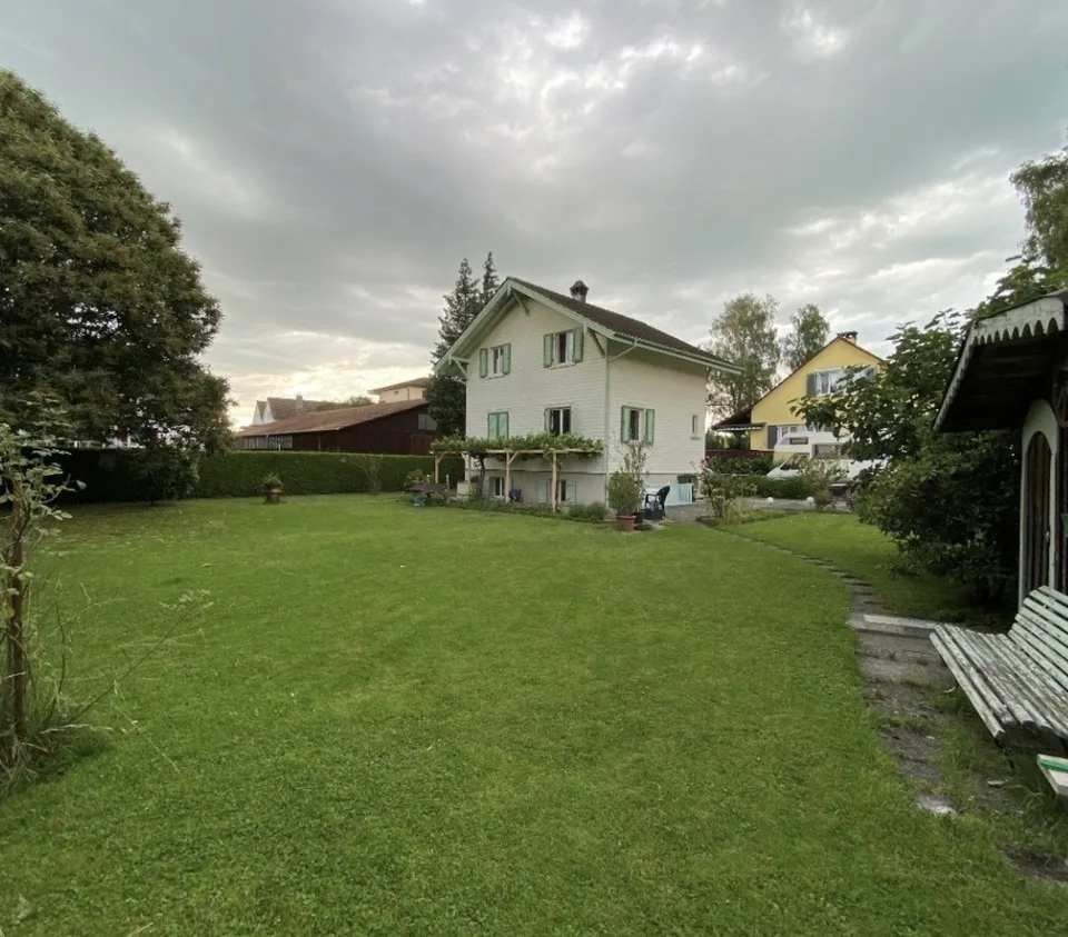 Möbliertes Zimmer mit Garten un Parkplatz in Arbon