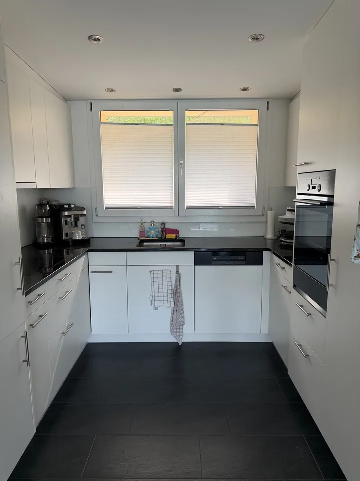 Charmant appartement maisonnette 4.5 pièces avec balcon et vue à Immensee