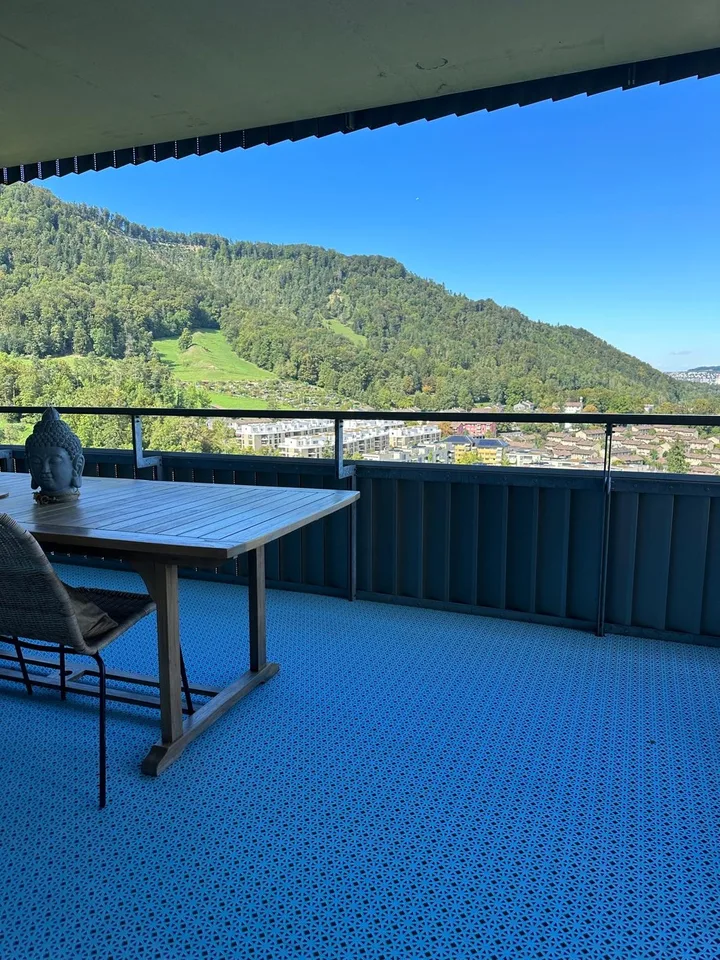 2.5 Zimmerwohnung mit freier Aussicht