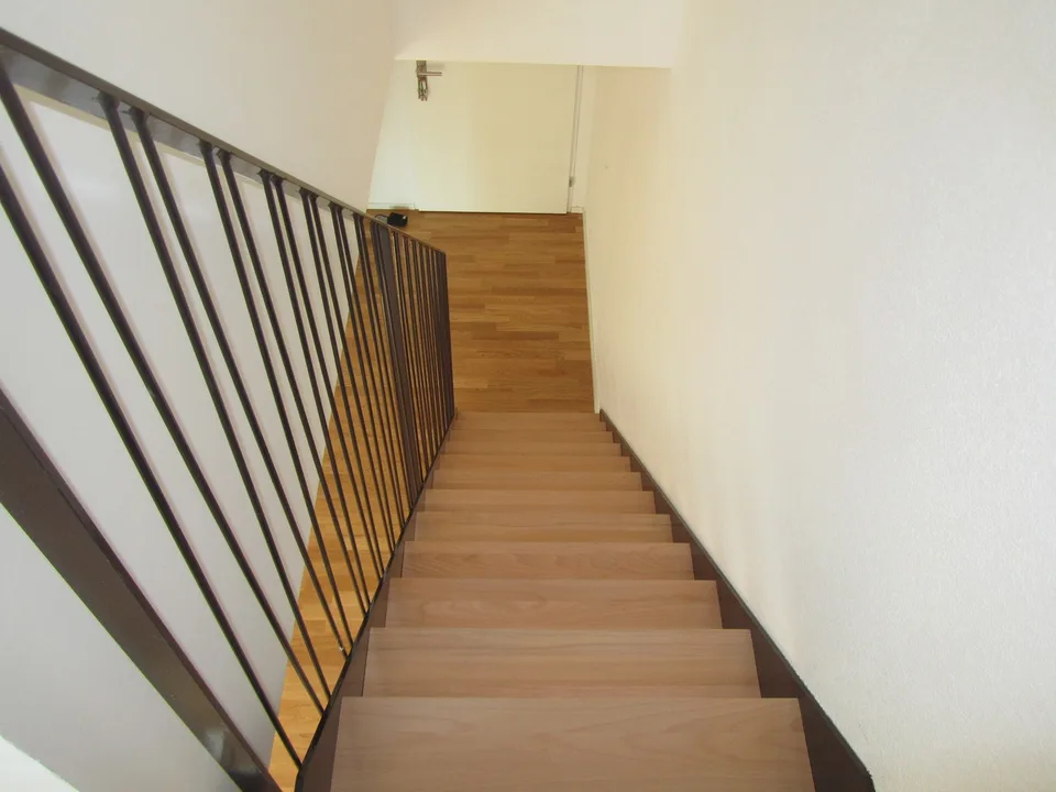 Moderne 2.5 Duplex-Wohnung mit Dachterrasse