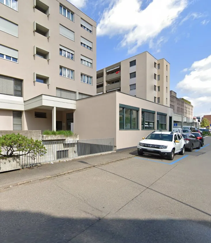 Attraktive Büro-/Gewerbefläche an zentraler Lage in Kloten zu vermieten
